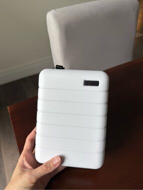 Away Small White Textured Hard Case